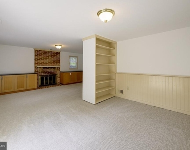 7518 Westlake Terrace - Photo Thumbnail 54