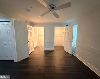 931 Hillside Lake Terrace - Photo Thumbnail 9