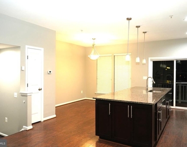 22410 Glenbow Way - Photo Thumbnail 4
