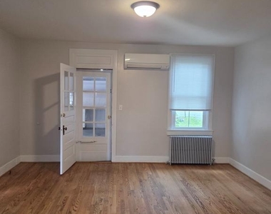 23630 Woodfield Road - Photo Thumbnail 4