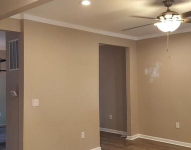 4023 Jones Bridge Road - Photo Thumbnail 11