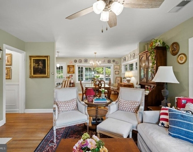 5201 Brookeway Drive - Photo Thumbnail 11