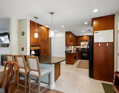 5201 Brookeway Drive - Photo Thumbnail 22