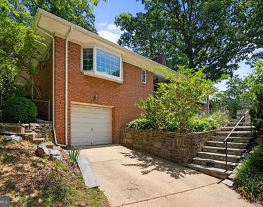 5201 Brookeway Drive - Photo Thumbnail 5