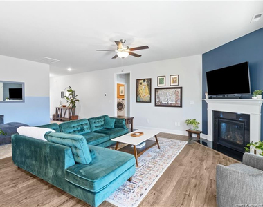 143 Western Pine Way - Photo Thumbnail 3