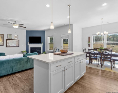 143 Western Pine Way - Photo Thumbnail 8
