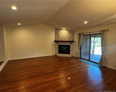6739 Irongate Drive - Photo Thumbnail 4