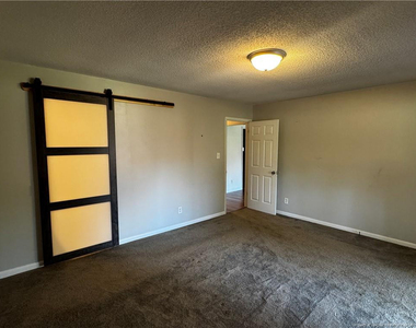 6739 Irongate Drive - Photo Thumbnail 12