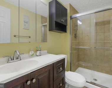 6121 Cedar Wood Drive - Photo Thumbnail 14