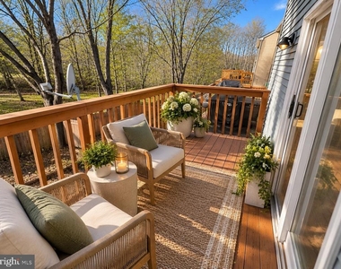 6121 Cedar Wood Drive - Photo Thumbnail 9