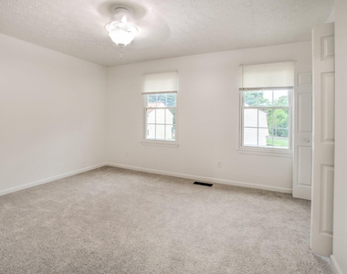 503 Park Manor Circle - Photo Thumbnail 19