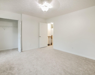 503 Park Manor Circle - Photo Thumbnail 17