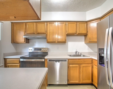 503 Park Manor Circle - Photo Thumbnail 7