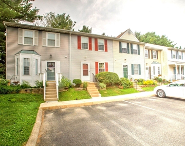 503 Park Manor Circle - Photo Thumbnail 3