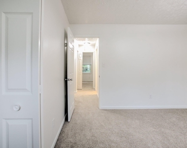 503 Park Manor Circle - Photo Thumbnail 16