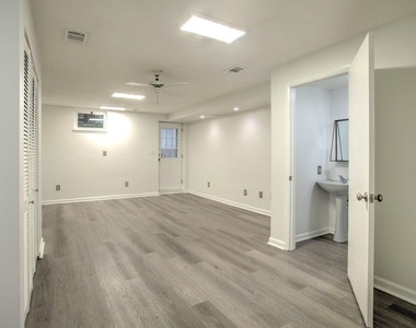 503 Park Manor Circle - Photo Thumbnail 20