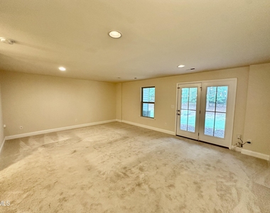 1004 Waymaker Court - Photo Thumbnail 24