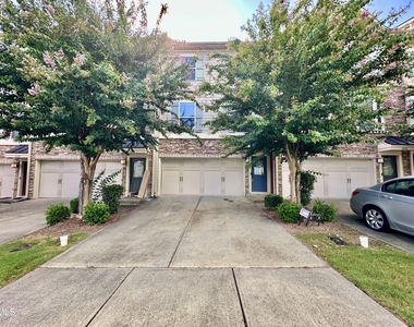 1004 Waymaker Court - Photo Thumbnail 15