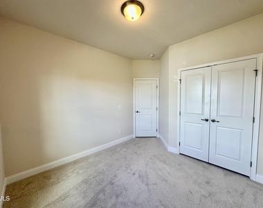 1004 Waymaker Court - Photo Thumbnail 18