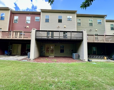 1004 Waymaker Court - Photo Thumbnail 29