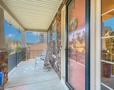 7142 Starmount Way - Photo Thumbnail 6