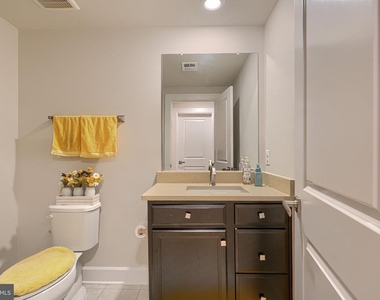 7142 Starmount Way - Photo Thumbnail 72