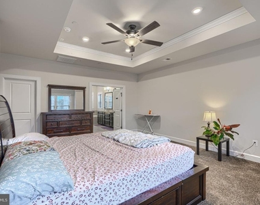 7142 Starmount Way - Photo Thumbnail 62