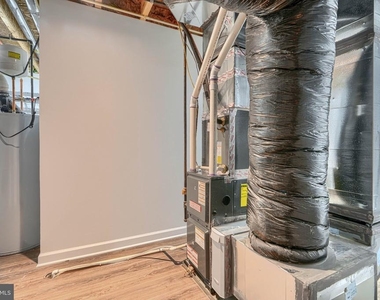 7142 Starmount Way - Photo Thumbnail 79