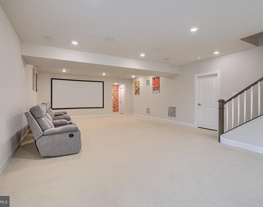 7142 Starmount Way - Photo Thumbnail 67