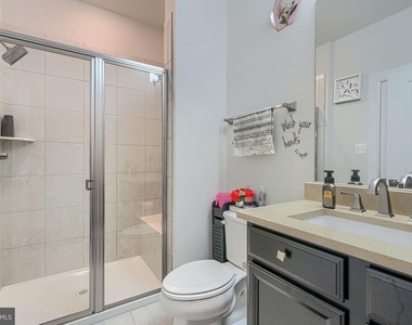 7142 Starmount Way - Photo Thumbnail 36
