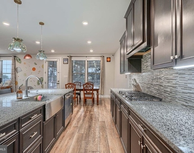7142 Starmount Way - Photo Thumbnail 25