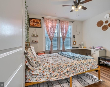 7142 Starmount Way - Photo Thumbnail 32