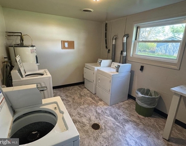 3876 Shadywood Drive - Photo Thumbnail 14