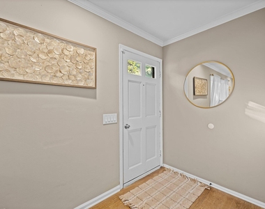 6109 Whittier Drive - Photo Thumbnail 3