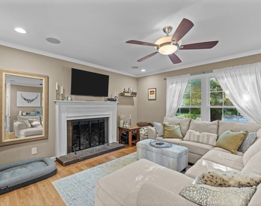 6109 Whittier Drive - Photo Thumbnail 4