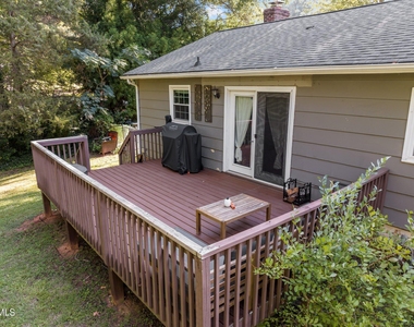 6109 Whittier Drive - Photo Thumbnail 2