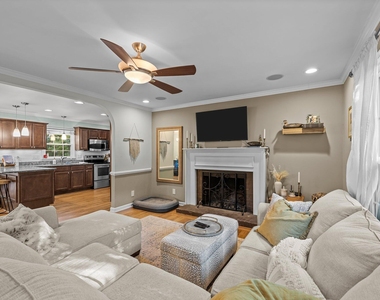 6109 Whittier Drive - Photo Thumbnail 5