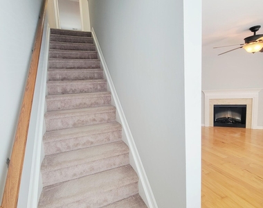 8827 Thornton Town Place - Photo Thumbnail 28