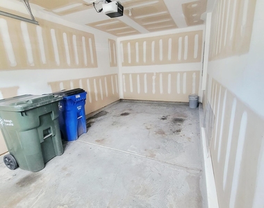 8827 Thornton Town Place - Photo Thumbnail 46