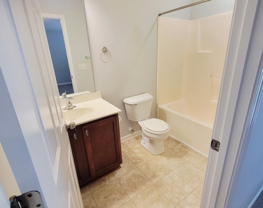 8827 Thornton Town Place - Photo Thumbnail 10