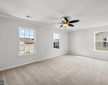 6478 Cornwall Drive - Photo Thumbnail 13