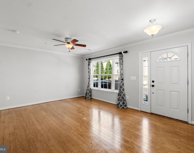 6478 Cornwall Drive - Photo Thumbnail 5