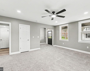 20 N Walnut Street - Photo Thumbnail 6