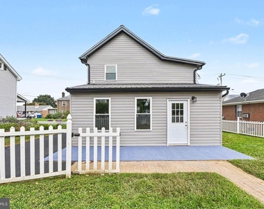 20 N Walnut Street - Photo Thumbnail 24