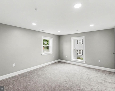 20 N Walnut Street - Photo Thumbnail 16