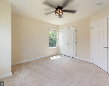 555 English Oak Lane - Photo Thumbnail 17