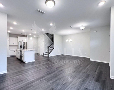 824 Silo Park Drive - Photo Thumbnail 4