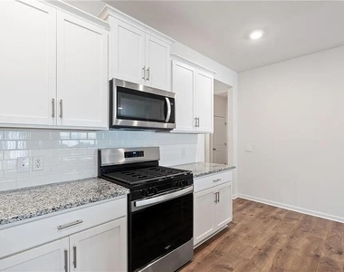 4608 Reedy Creek Farm Circle - Photo Thumbnail 5