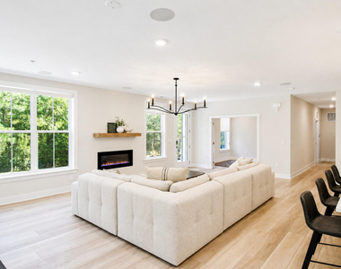 11548 Helmond Way - Photo Thumbnail 16