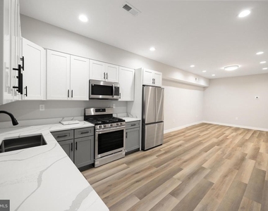 2037 Mcculloh Street - Photo Thumbnail 2